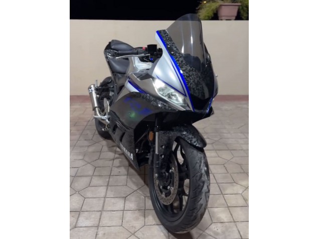 Erschwingliche Yamaha YZF R3/R25 Motorrad Verkleidung 2022-2024 - Marble Schwarz Silber Blau Geschmiedet Carbonfaser Stil
