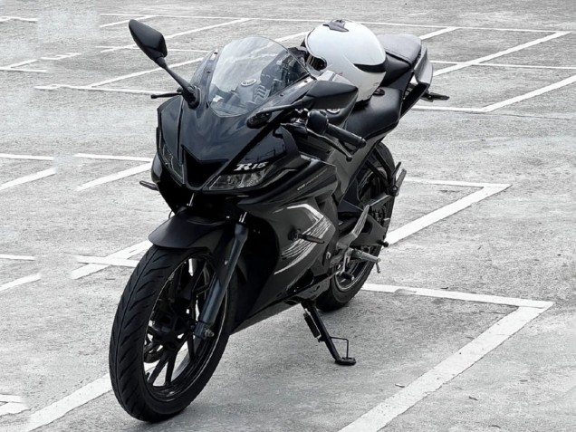Erschwingliche Yamaha YZF R15 Motorrad Verkleidung 2018-2024 - Matt Schwarz
