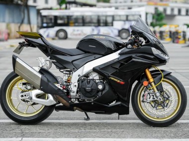 Erschwingliche Aprilia RSV4 1100 Motorrad Verkleidung 2021-2024 - Schwarz