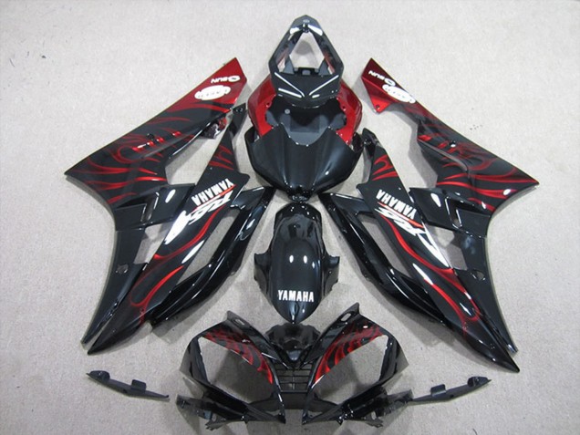 Erschwingliche Yamaha YZF R6 Motorrad Verkleidung 2006-2007 - Glanzendes Schwarz Rot Flamme