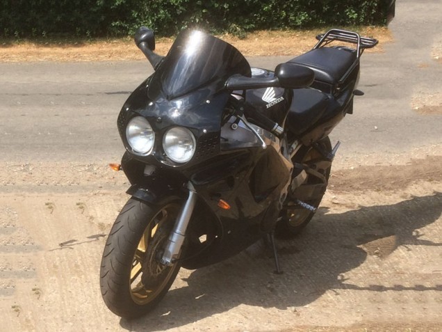 Erschwingliche Honda CBR900RR 893 Motorrad Verkleidung 1994-1995 - Glanzendes Schwarz